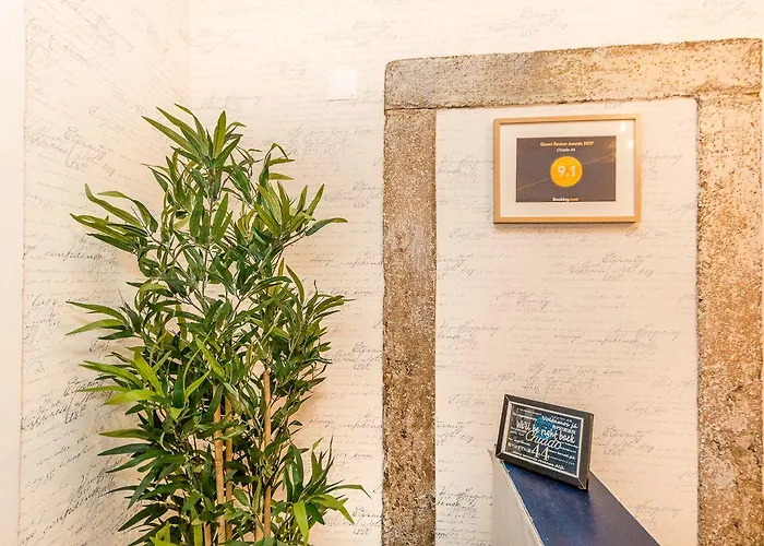 Chiado 44 בית הארחה ליסבון