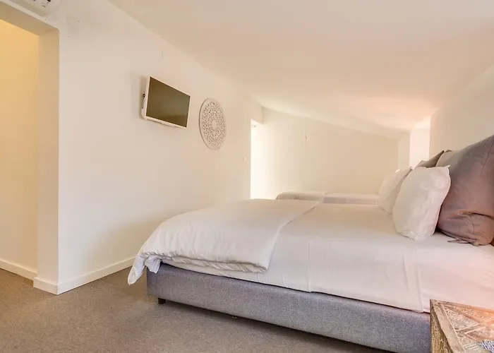 シアード 44 ゲストハウス 4*